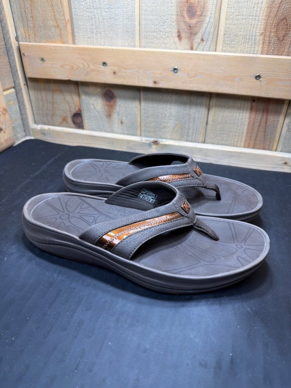 New Balance Rock & Tone Toning Sandals Womens Size 10 Brown Copper Flip Flops